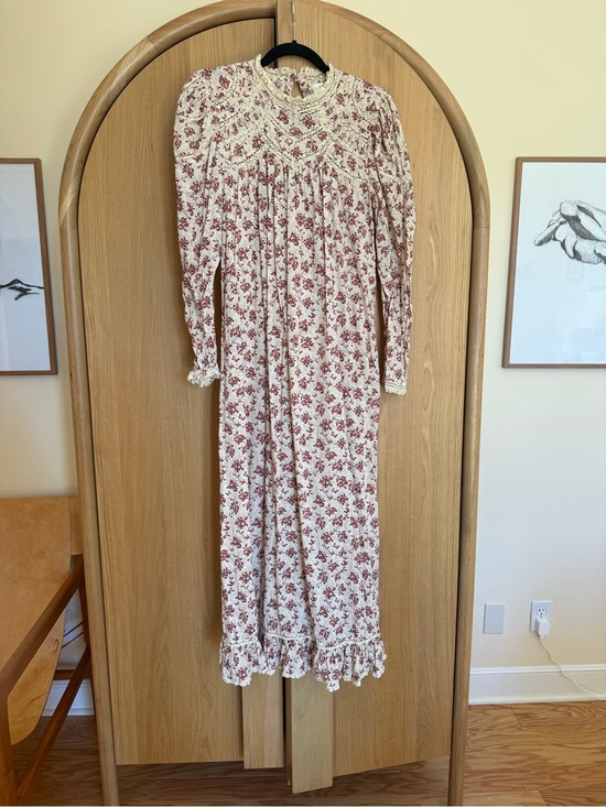 Doen Dresses & Skirts - Doen Cream Midi Dress with Burgundy Floral Lace